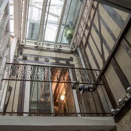 Aux Patissiers Hotel Compiegne Exterior photo