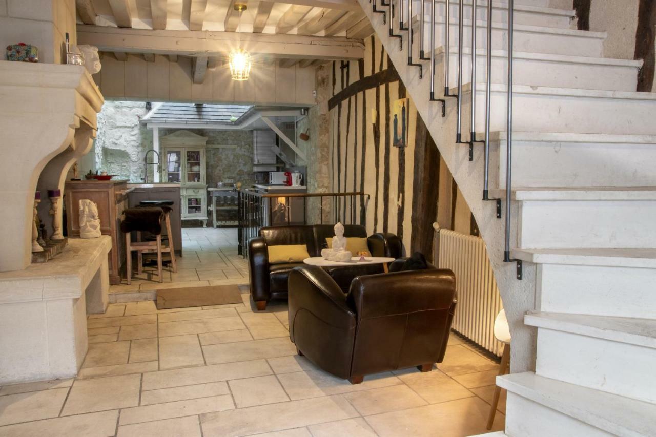 Aux Patissiers Hotel Compiegne Exterior photo